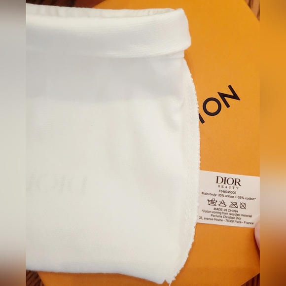 Christian Dior White Drawstring Pouch Thick material New! Use for jewelry - Picture 3 of 4